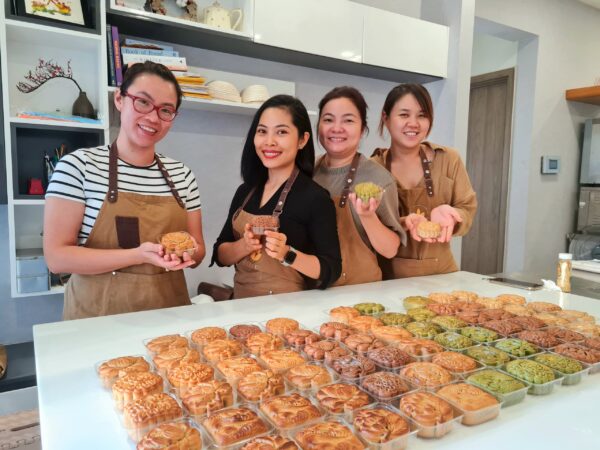 Lớp trực tiếp bánh trung thu eatclean nguyên cám không đường tinh luyện