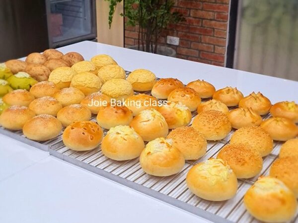 Lớp trực tiếp bánh mì mềm nguyên cám 9 loại nhân mặn