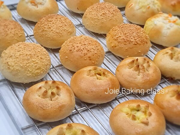 Lớp online bánh mì mềm nguyên cám 9 loại nhân mặn