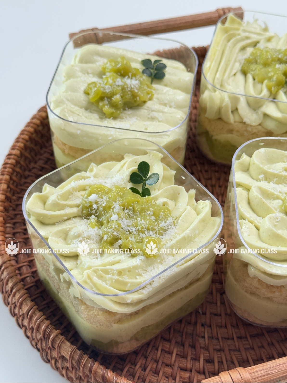 Lớp online bánh whipping cốm dừa mochi